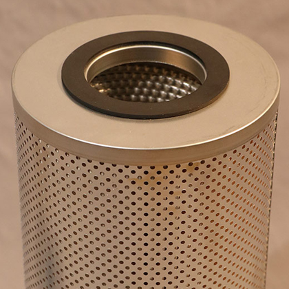 Series 1570 Oil Filter Element: